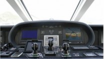 Motor yacht FRIDAY - Helm